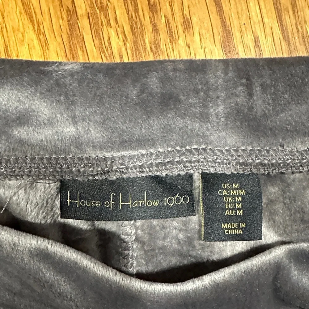 *HOUSE OF HARLOW 1960* Plush Velour Pants NWT Size Medium